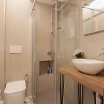 Snapstay Luxury In Centro A Appartement Trieste